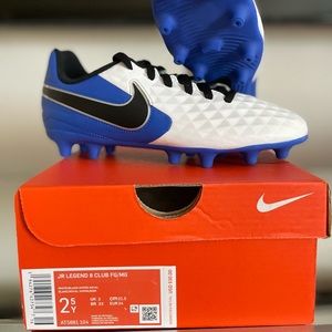 Nike JR Legend Kids Soccer Cleat (Size 2.5Y)